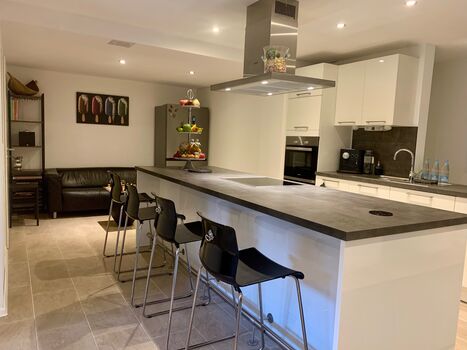 Olivewood City Apartment