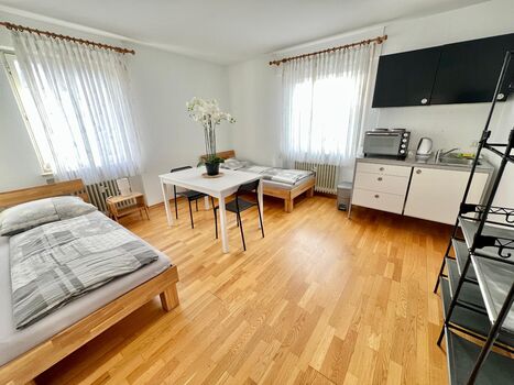 Möblierte Wohnungen, Einzel-, Doppelzimmer ab 17,5 Euro Bild 1