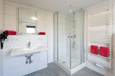 Bad des Hochzeitzimmers