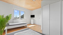 Schlafzimmer 4
