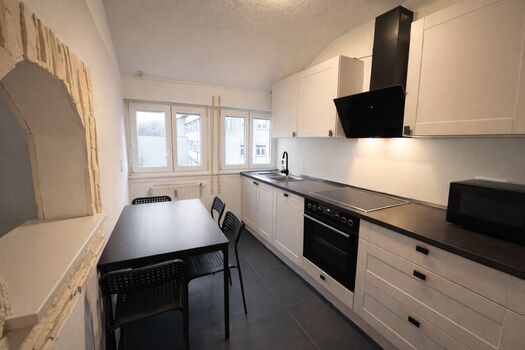 F&E // Moderne Monteurwohnung in Esslingen a.N. direkt an B10 Bild 3