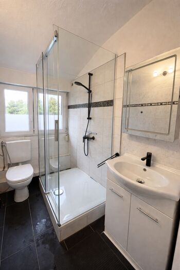 F&E // Moderne Monteurwohnung in Esslingen a.N. direkt an B10 Bild 5