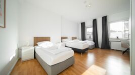 3 Boxspringbetten im 1. Schlafzimmer