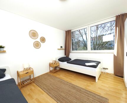 Spacious 6 Bed Apartment with Balcony Ideal for Work Crews Obrázok 2