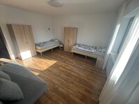 Große Monteurwohnung mit 3 Schlafzimmern, Balkon und WLAN Bild 1