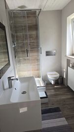 Monteurunterkunft mit Einzel- und Doppelzimmern, eigenem Bad/WC und Küch Obrázok 24