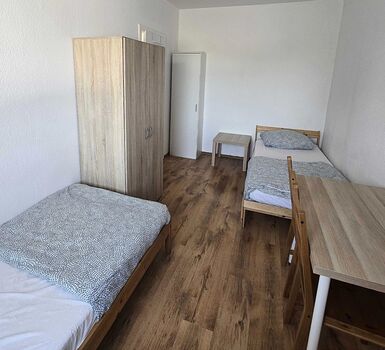 Schlafzimmer 1