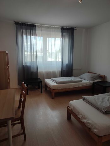 Schlafzimmer 1