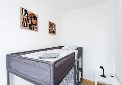 Zentrale zweistöckige Wohnung mit 3 Schlafzimmer Bild 3