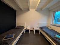 kleines Schlafzimmer 2 Einzelbetten