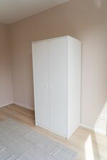 Schrank und Aufbewahrung 