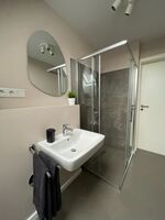 HOCHWERTIG | EINZELBETTEN | FREE PARKING | NÄHE B6 | Bild 5
