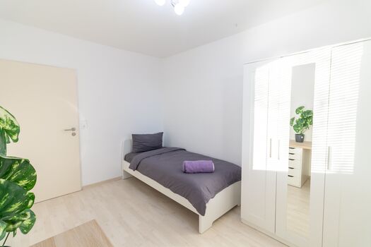 Helle, zentrale 4-Zimmer-Wohnung ca. 90 m² Zdjęcie 2
