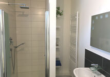 Bad und Dusche