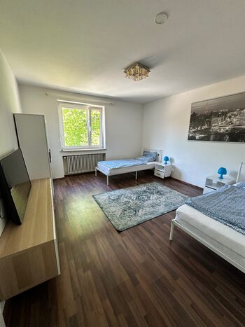 Wohnung in Augsburg, 3 Doppelzimme mit Einzelbetten Picture 2