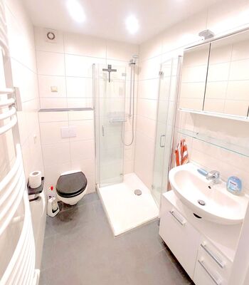 4 Einzelzimmer/ 1 Doppelzimmer/ Grillplatz Bild 5