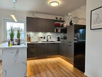 BETTER I modern apartment I Tischkicker Bild 5