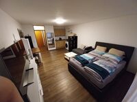 Wohnzimmer/ Essbereich/ Kochnische inkl. Waschteockner