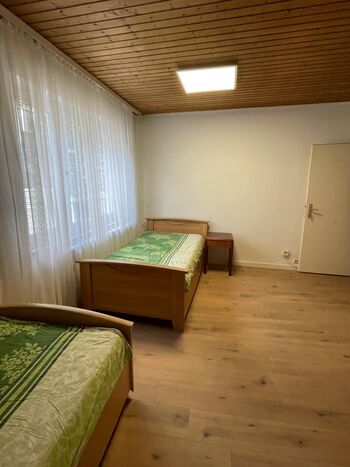 **ZENTRAL IN KÖLN MONTEURZIMMER** Bild 2