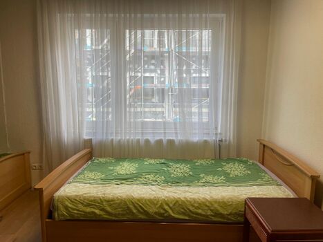 **ZENTRAL IN KÖLN MONTEURZIMMER**