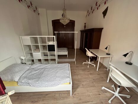 Zentral gelegene Wohnung mit Terasse (4 Personen)