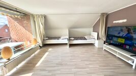 4 Bett Appartment mit Balkon fussnah zum Rhein Bild 1