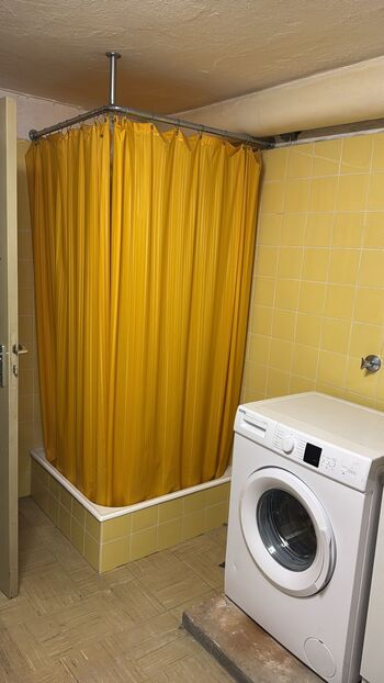 Dusche und Waschraum