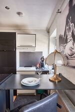 Studio 4 mit Koch Insel