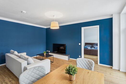 Erholsame Wohnung mit Balkon, Einbauküche und Stellplatz