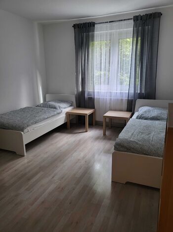 **** Hometime24 - Frisch renovierte Wohnung in Gelsenkirchen Bild 2