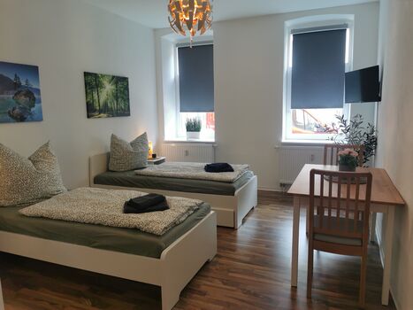 Moderne Monteur-Ferienwohnung mit 4 SZ, Perfekt für Projekte Bild 2