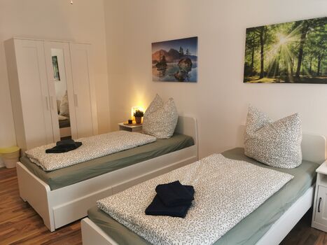 Moderne Monteur-Ferienwohnung mit 4 SZ, Perfekt für Projekte Bild 3