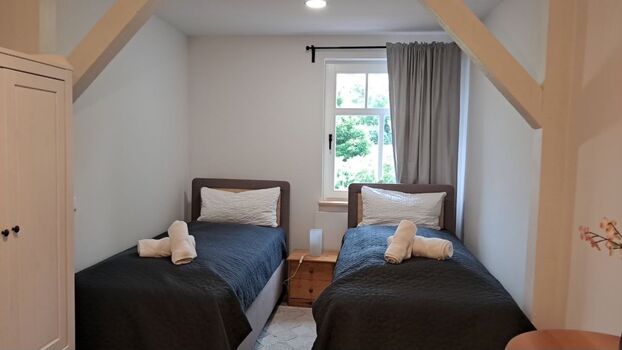 14-Bed-Modern and cosy guest house with garden Bild 5