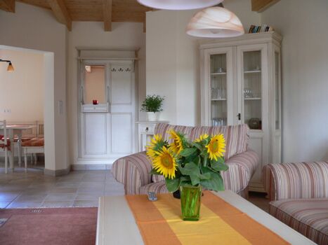 Wohnung Flieder Wohnzimmer