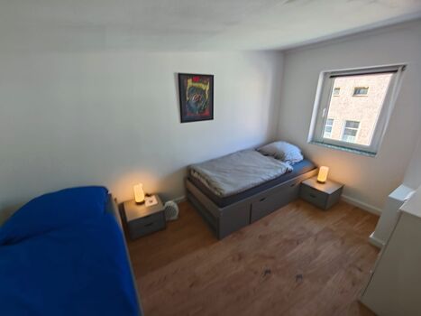 Neu saniertes Penthouse Apartment mit offener Wohnküche