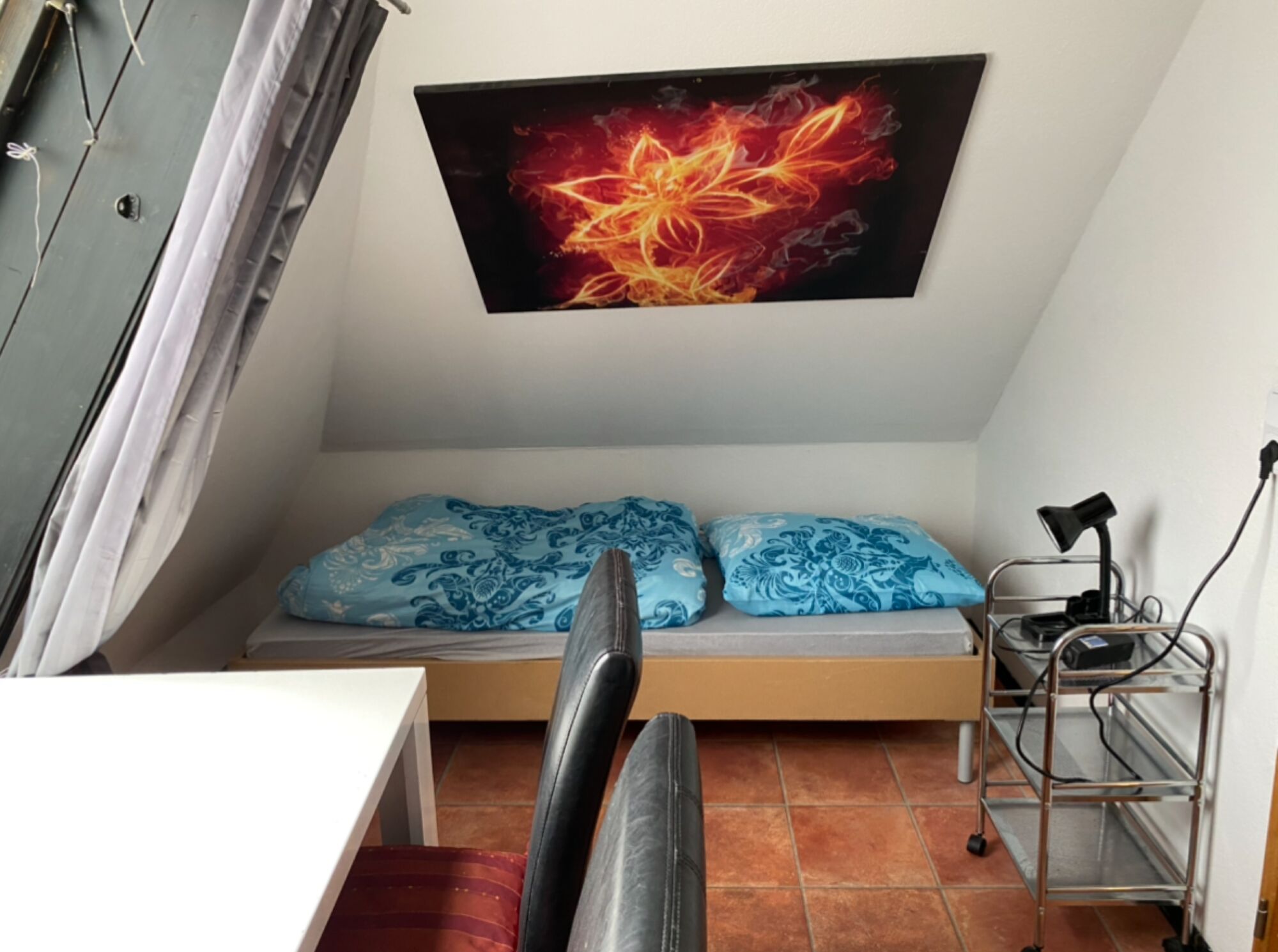 Picture 4
