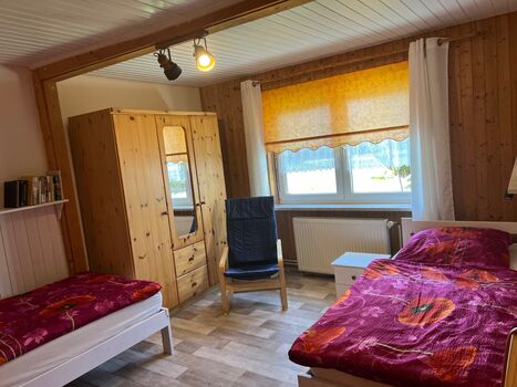 Komfortable Ferienwohnungen / Ferienhaus auch für Monteure / Radler Bild 2