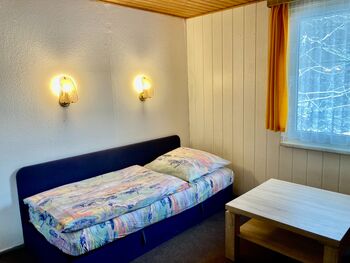 "Kleines Haus am Wald"