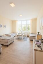 35 Zimmer (EZ/DZ) & 15 Apartments | WLAN | Küche | Zentrale Lage | Ruhig Picture 2