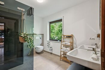 Große Villa für große Gruppen und Teams 7 Schlafzimmer! Bild 4