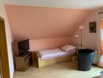 Elbdeich: Wohnzimmer mit Schlafgelegenheit