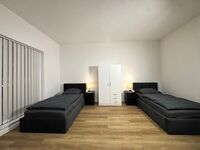 Modern Möbelierte Wohnung mit 2 Zimmern mit jeweils 2 Betten Bild 9