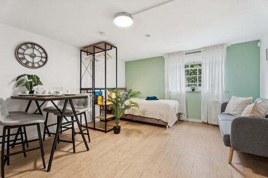 HOME FOR YOU I 3-Bettzimmer für 3 Personen I Bocholt Picture 2