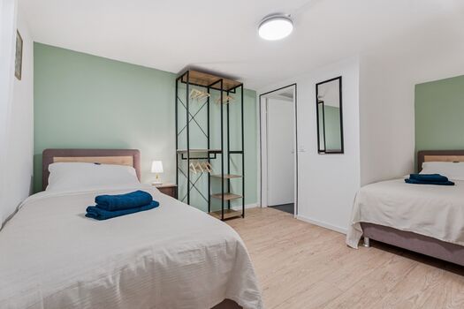 HOME FOR YOU I 3-Bettzimmer für 3 Personen I Bocholt Picture 5