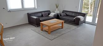 Zwei Häuser zur Vermietung mit großem Parkplatz vor dem Haus Bild 6