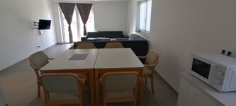 Zwei Häuser zur Vermietung mit großem Parkplatz vor dem Haus Bild 8