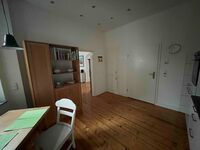 Moderne Wohnung auf Zeit mit sehr guter Verkehrsanbindung Bild 2