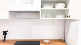 Neu renoviert: Wohnungen mit Einzelbetten, TV, WLAN, Parkpl. Bild 13