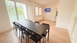 Neu renoviert: Wohnungen mit Einzelbetten, TV, WLAN, Parkpl. Bild 8