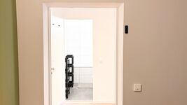 Neu renoviert: Wohnungen mit Einzelbetten, TV, WLAN, Parkpl. Bild 19